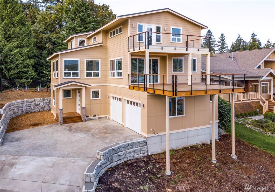 1819 Lakeside Ave - Photo 1