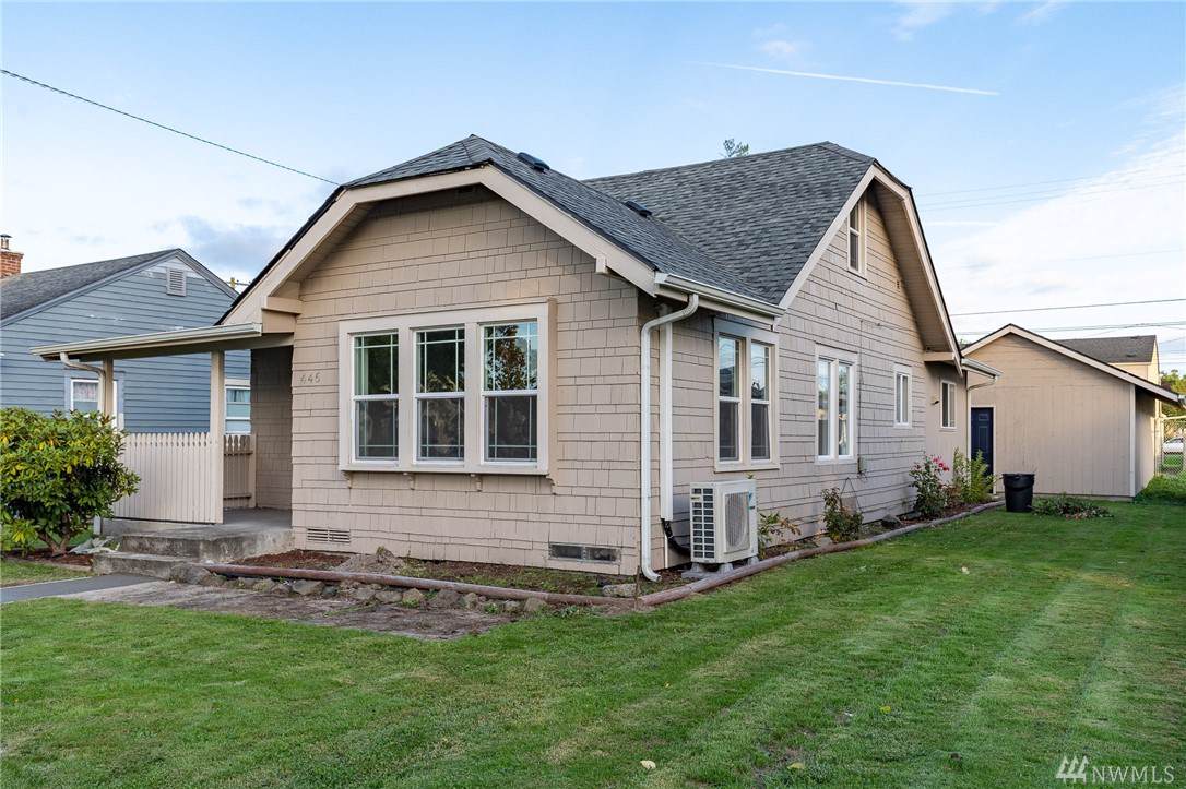 446 22nd Ave - Photo 1