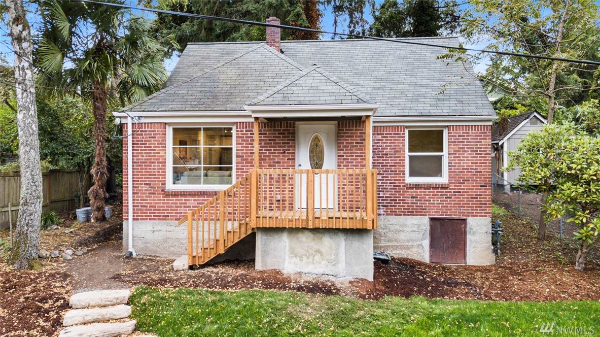 348 Harvard Ave - Photo 1