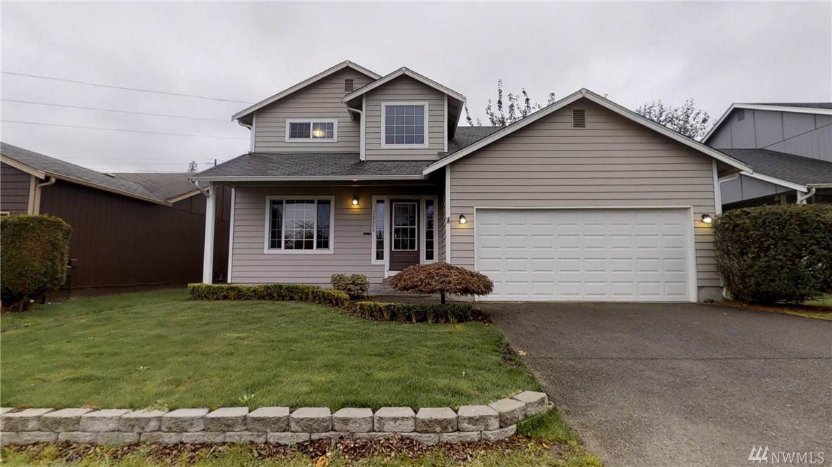 16208 93rd St - Photo 1