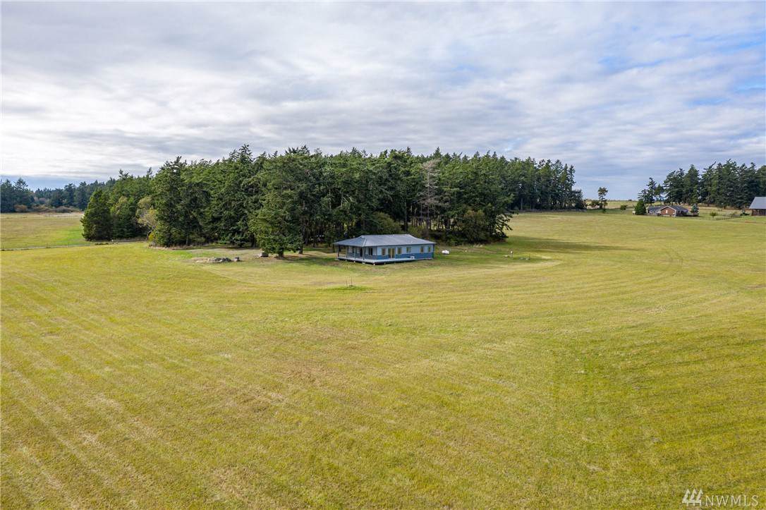 689 Davis Bay Rd - Photo 1
