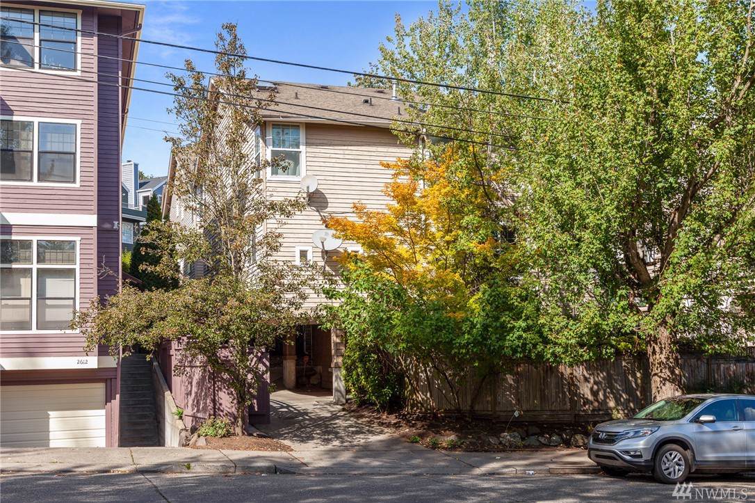 2616 Madison St - Photo 1