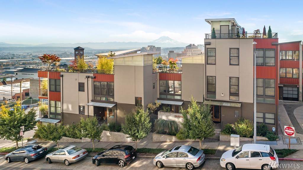 408 6th Ave - Photo 1