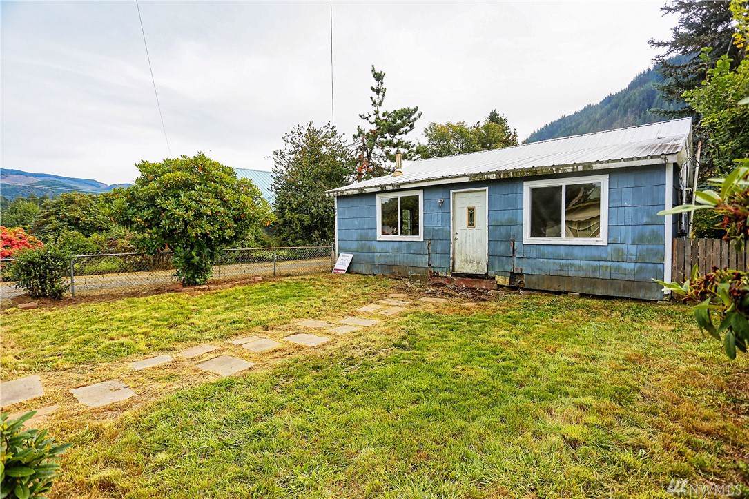 373 Adams Ave - Photo 1