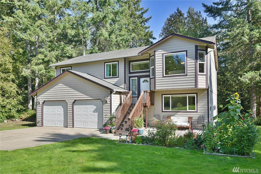 1271 Woods Rd - Photo 1