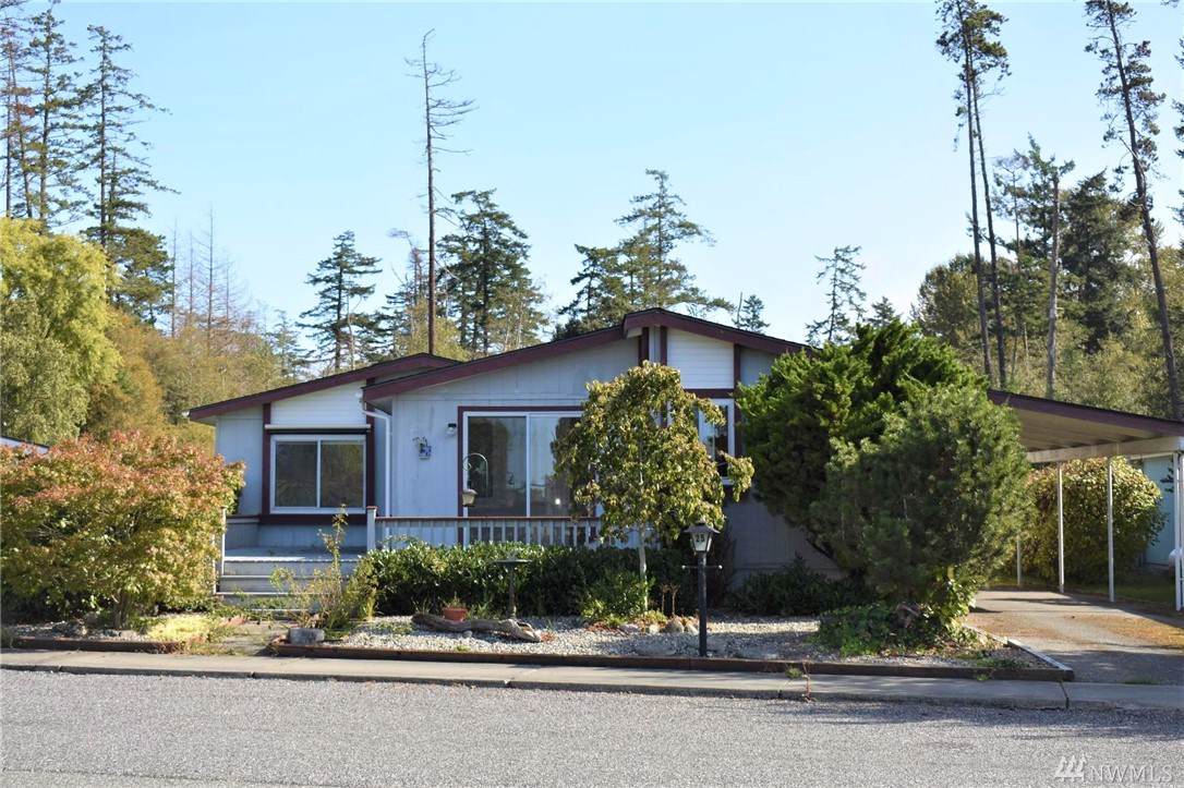 1785 Douglas Rd - Photo 1