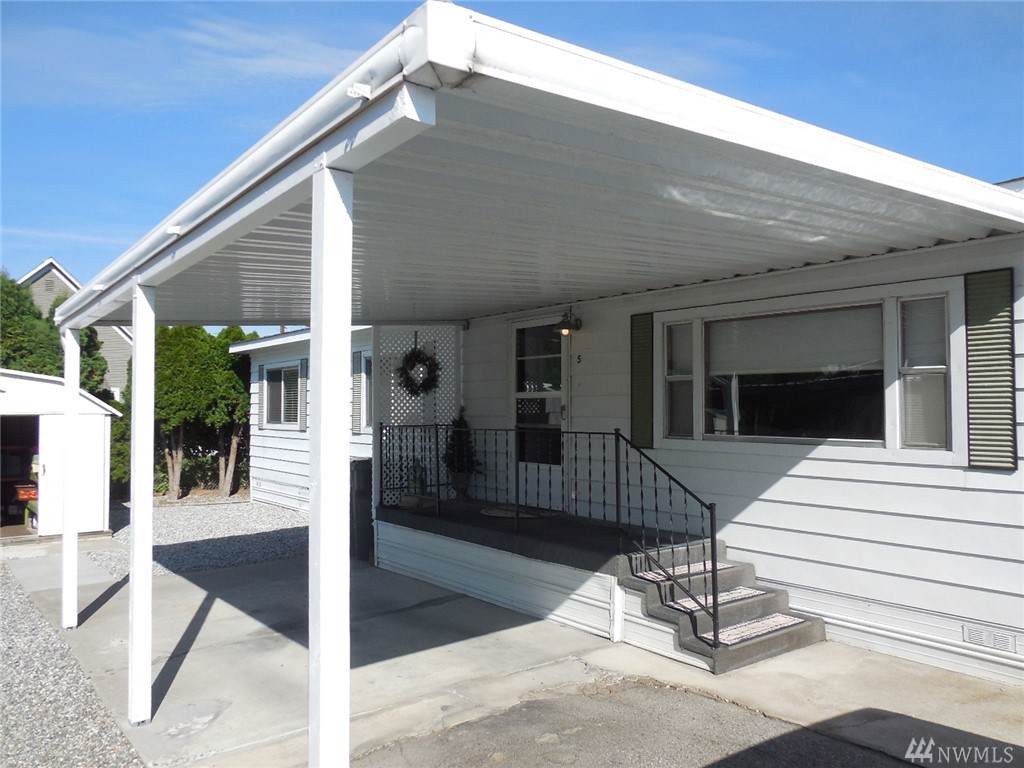 1311 Maple St - Photo 1
