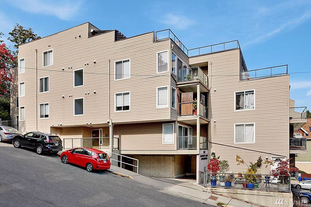 3022 Bradford St - Photo 1