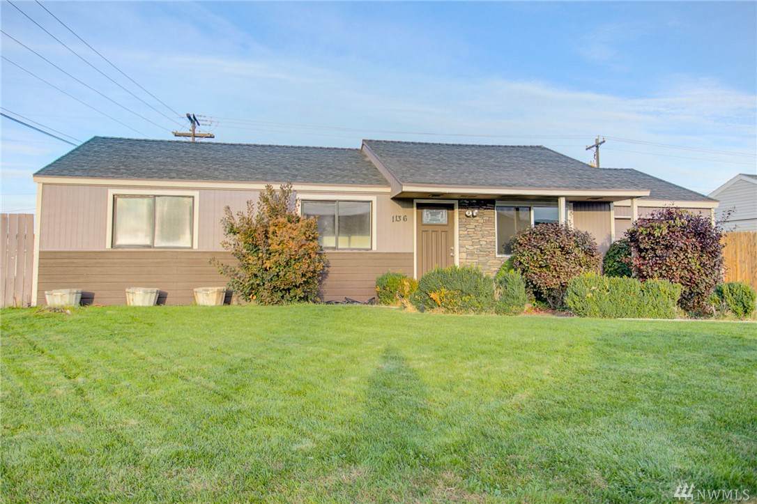 1136 Mather Dr - Photo 1