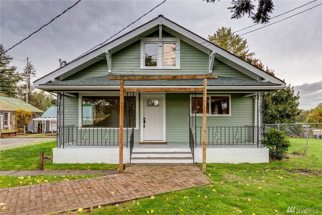4096 Bay Rd - Photo 1