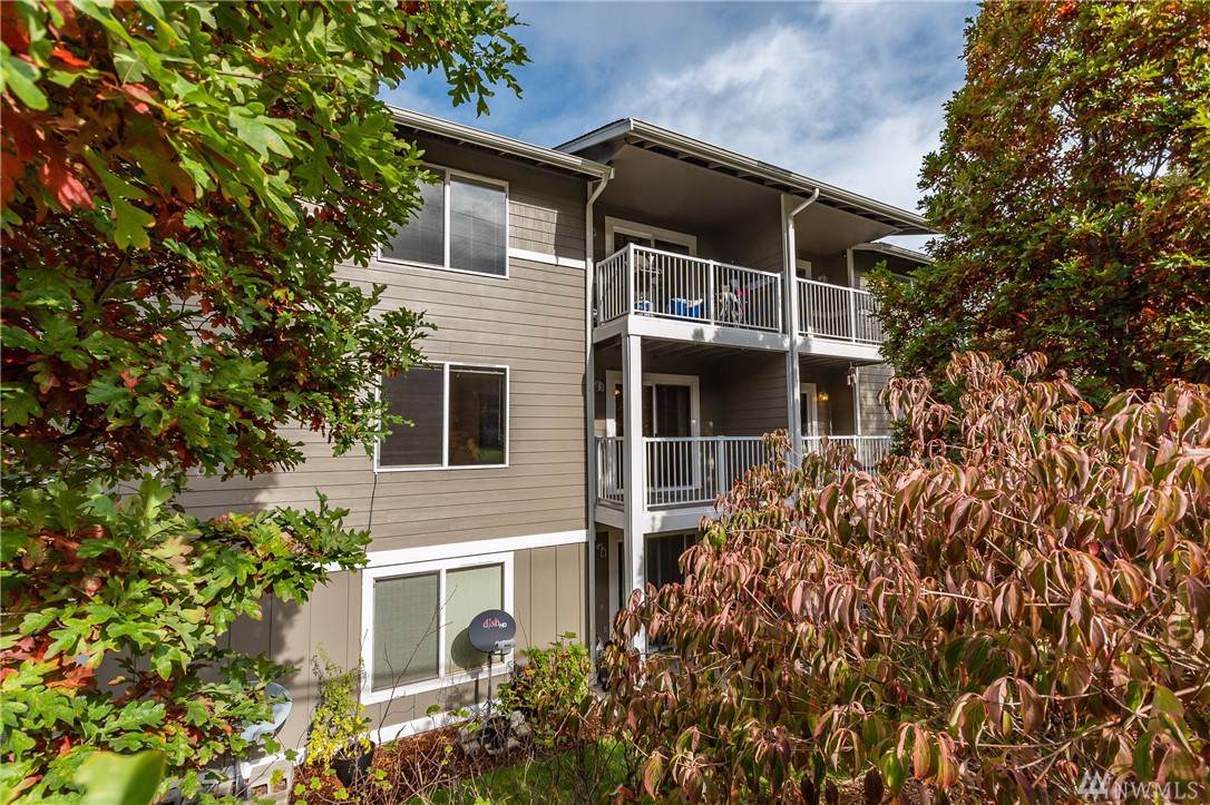 1700 Mulberry Place - Photo 1