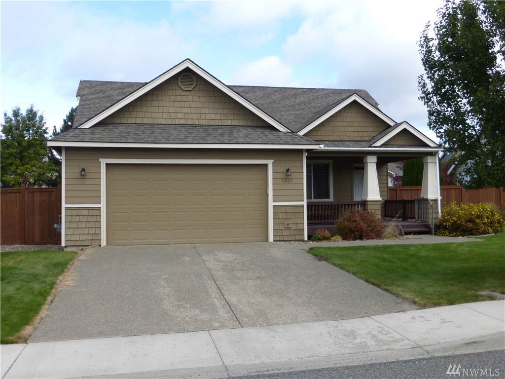 1011 Greenfield Ave - Photo 1