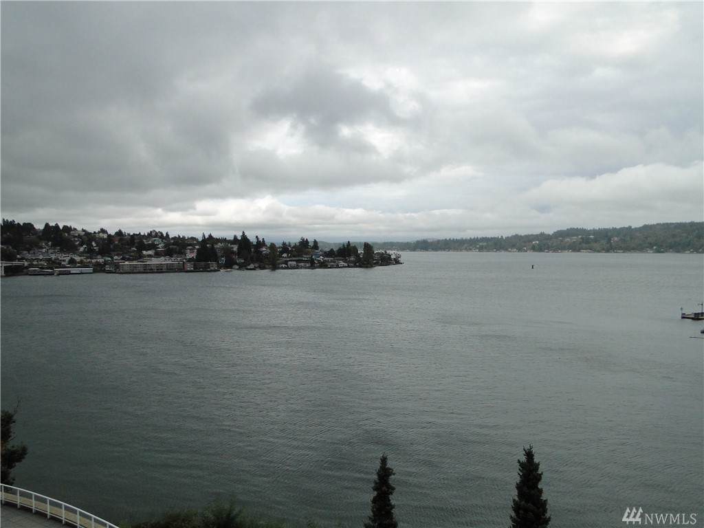 320 Washington Ave - Photo 1