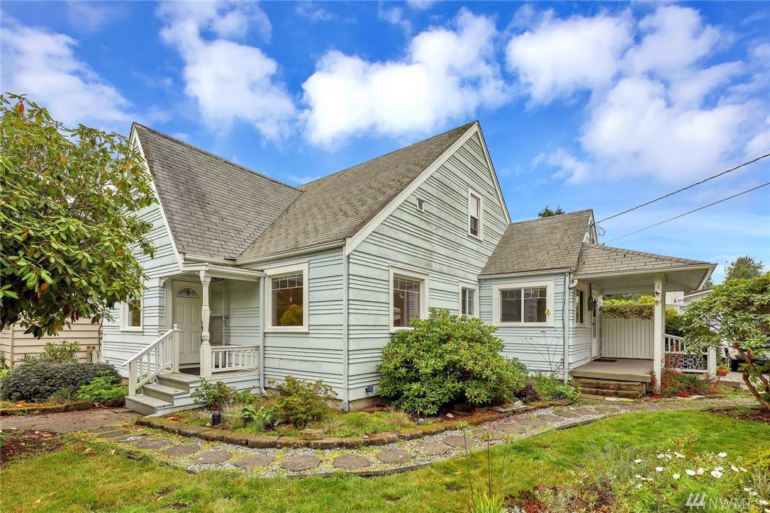 3025 Birchwood Ave - Photo 1