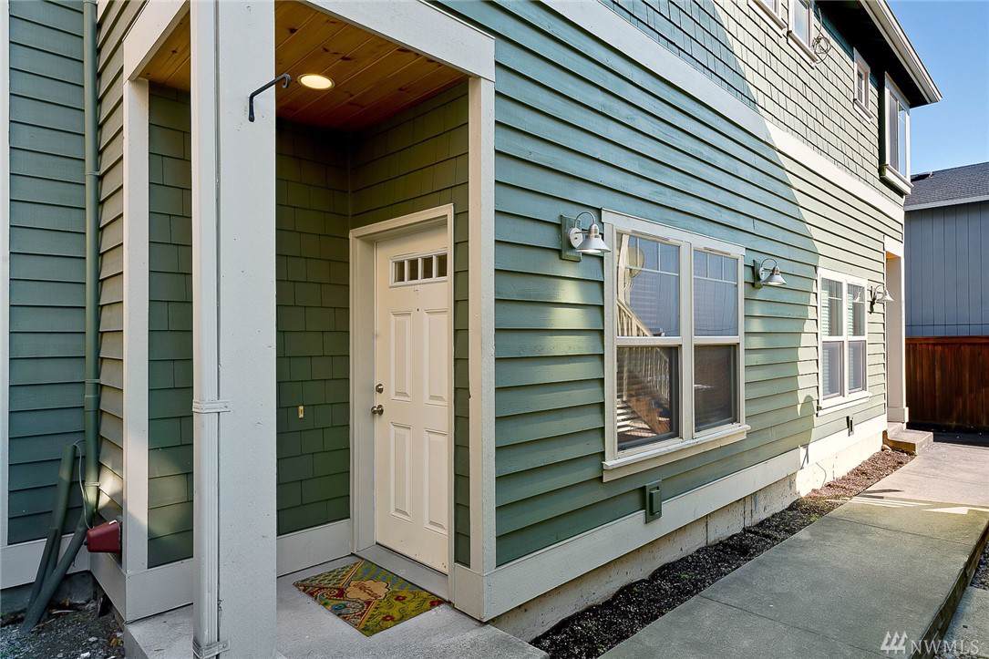 2822 Adams St - Photo 1
