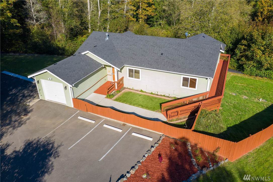 71 Carson Ave - Photo 1