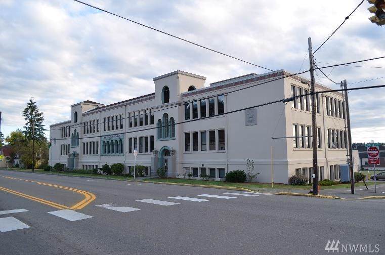 233 Market Blvd - Photo 1
