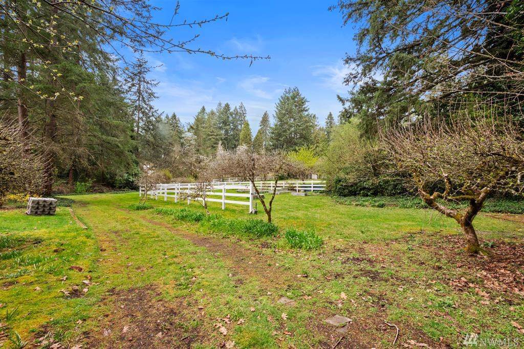 11420 Lake Steilacoom Dr - Photo 1