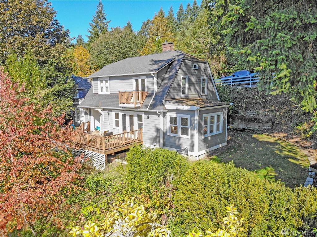 477 Jefferson Ave - Photo 1