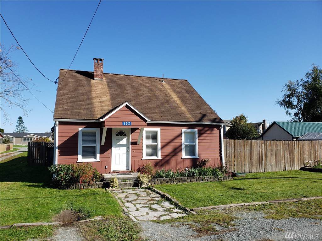 702 Skagit St - Photo 1
