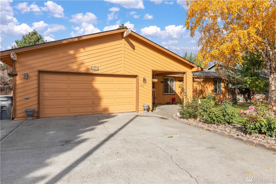 604 Linda Ct - Photo 1