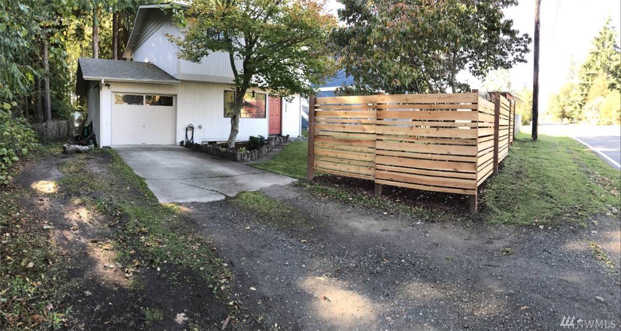 1909 9th St - Photo 1