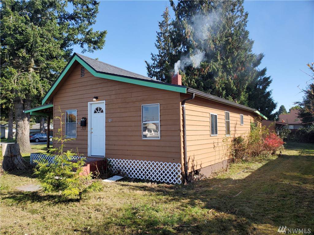 303 Murdock St - Photo 1