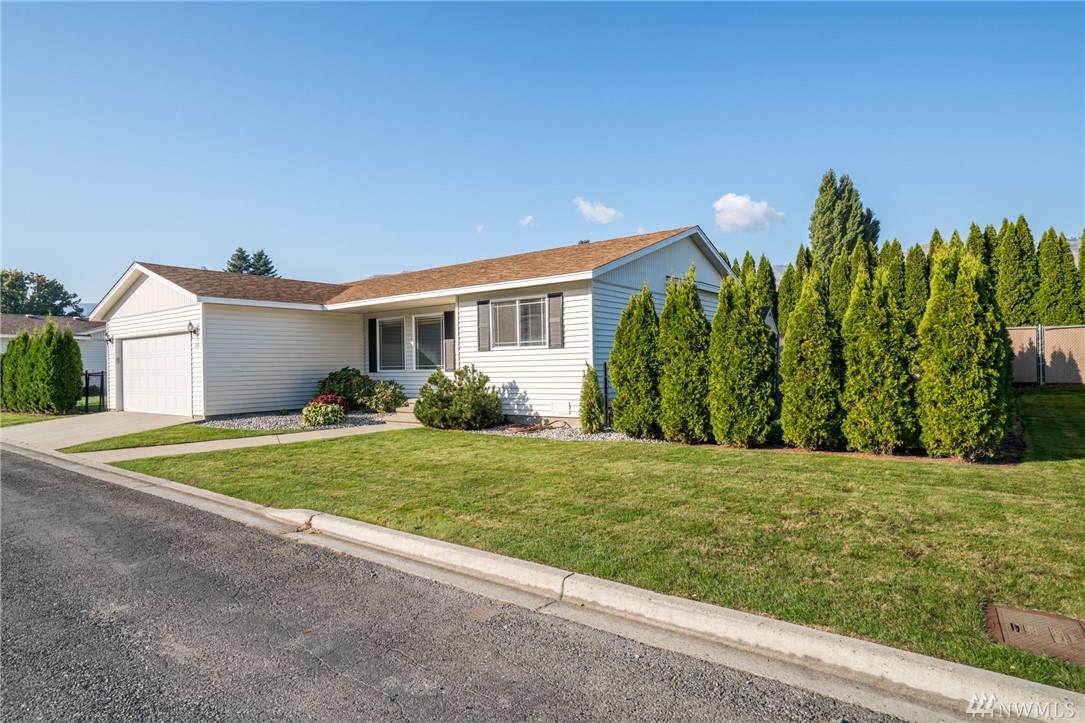 1110 Filbeck Place - Photo 1