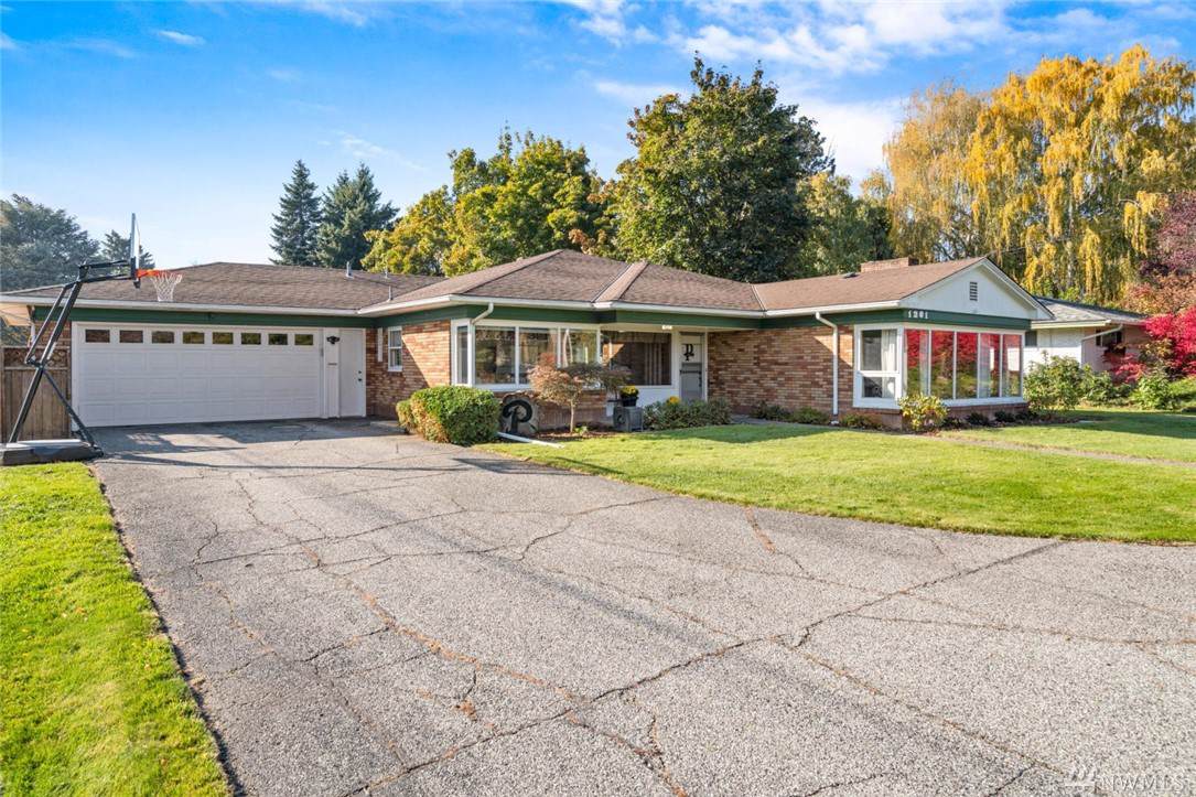 1201 Orchard Ave - Photo 1