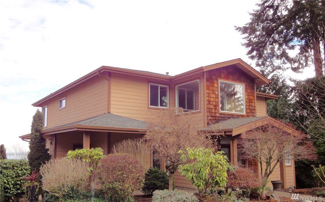 2555 Oregon Ave - Photo 1