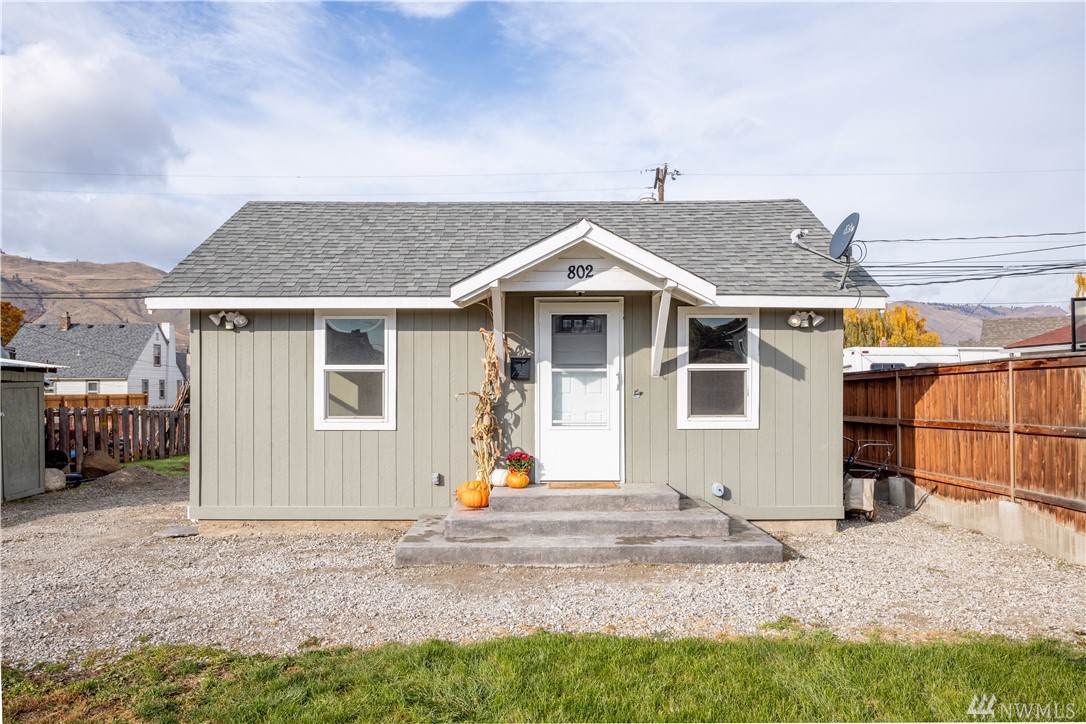 802 Kittitas St - Photo 1