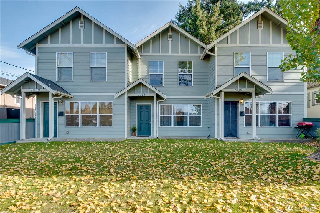1328 Warren Ave - Photo 1
