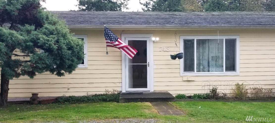 743 School Dr - Photo 1