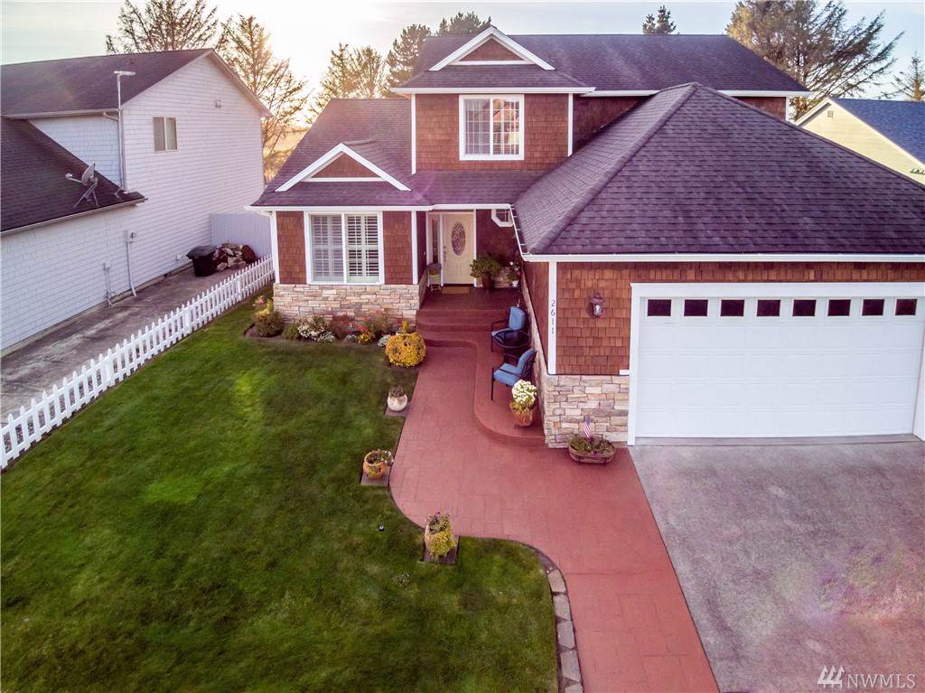 2611 Sea Crest Ave - Photo 1