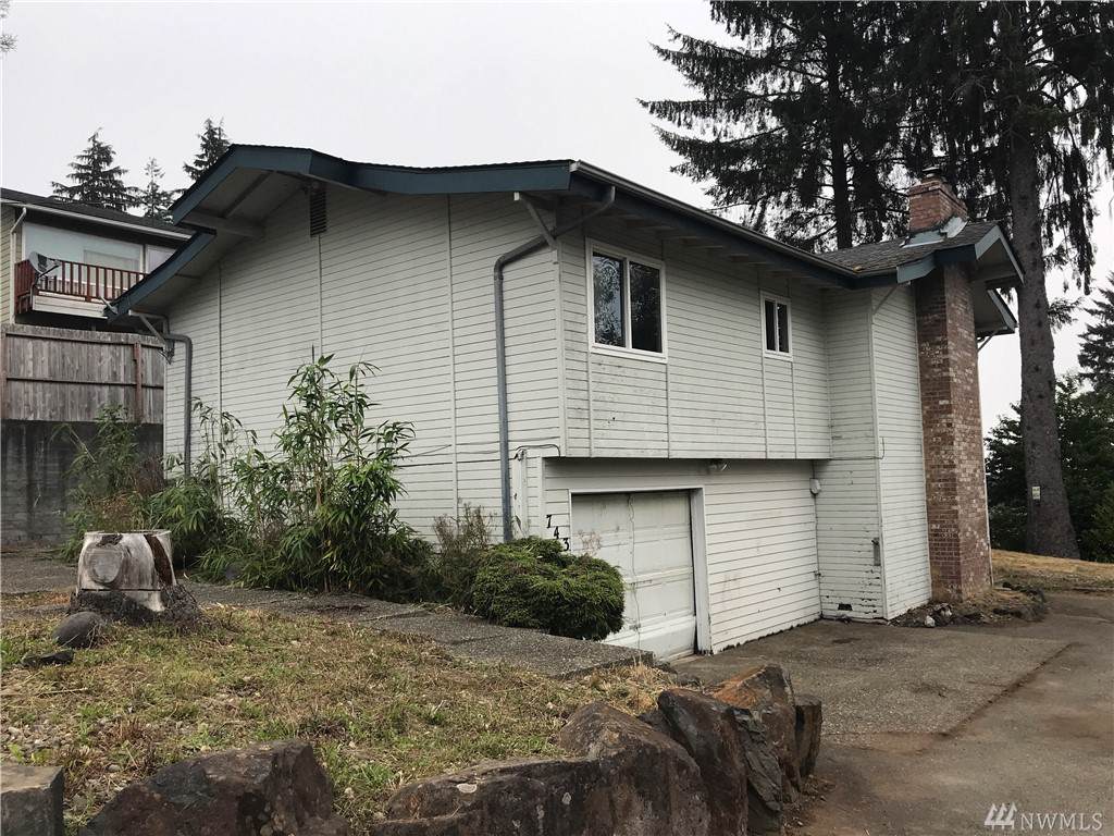 743 Bradford Street - Photo 1