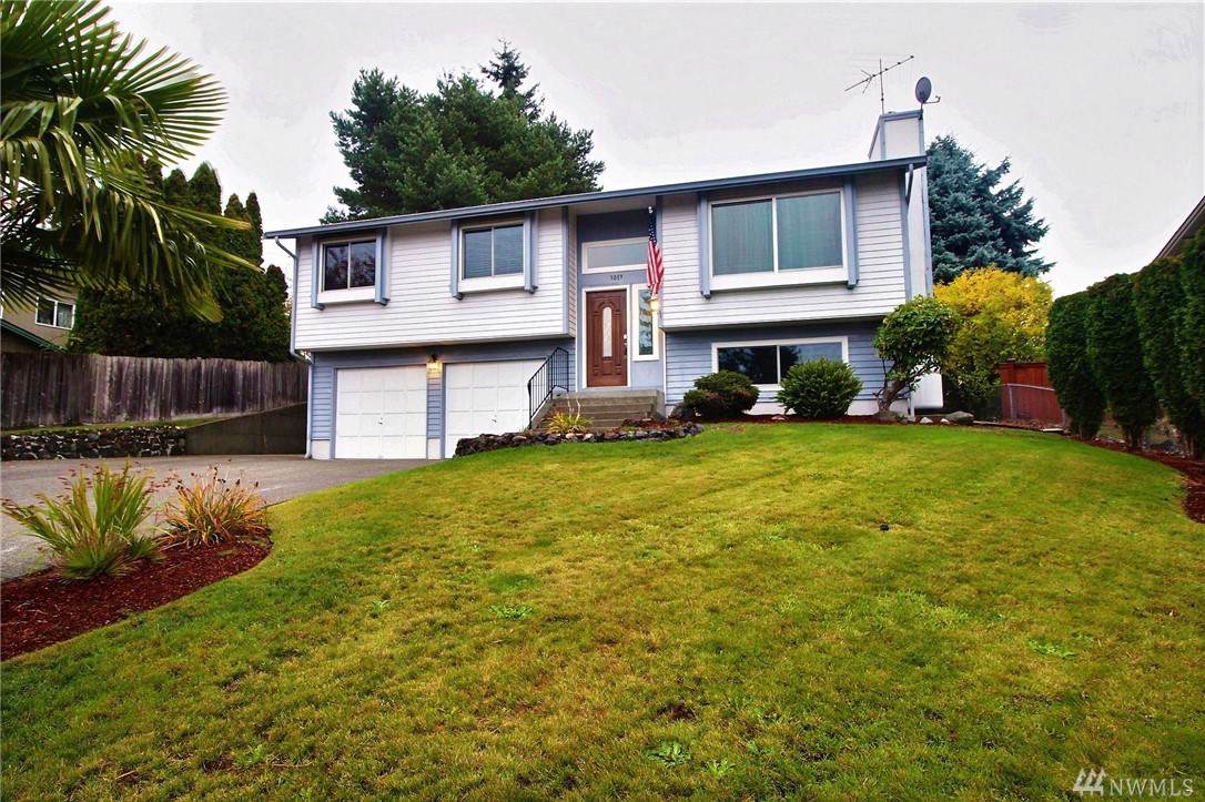 3019 44th Ave - Photo 1