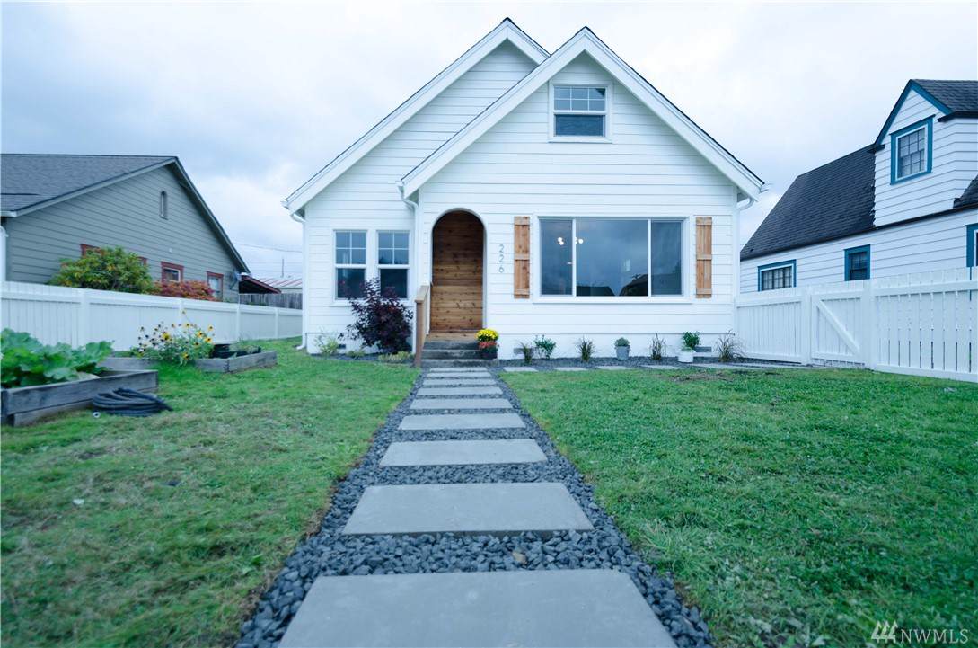 226 Main St - Photo 1