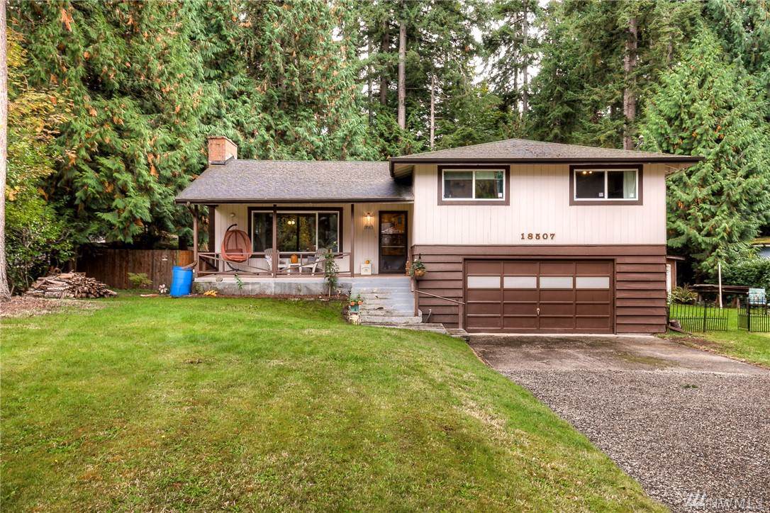 18507 65th St - Photo 1