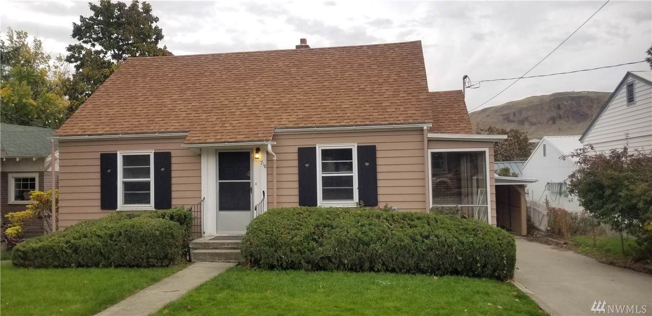 718 4th Ave - Photo 1