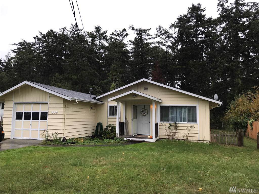 938 Burroughs Ave - Photo 1