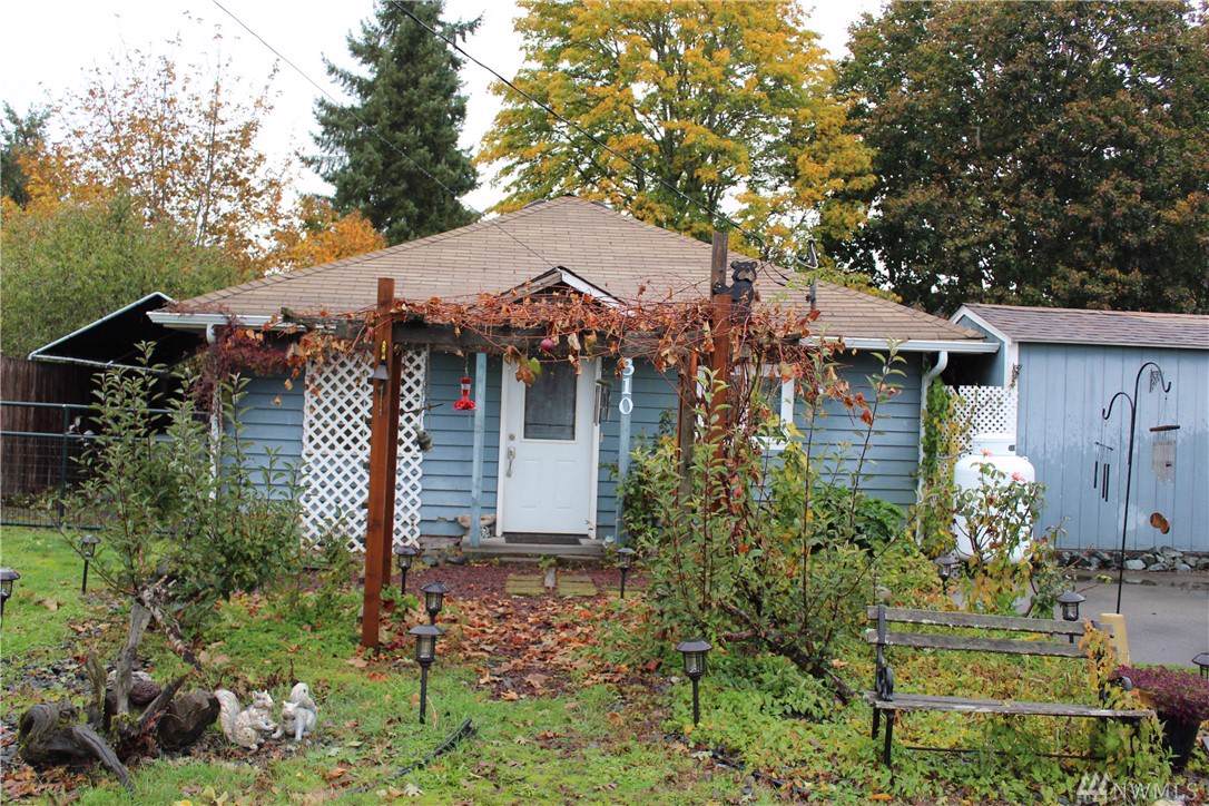 310 4th St - Photo 1