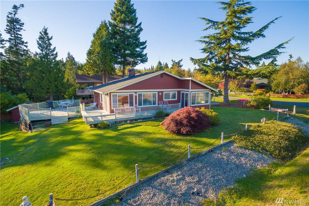 8090 Comox Rd - Photo 1