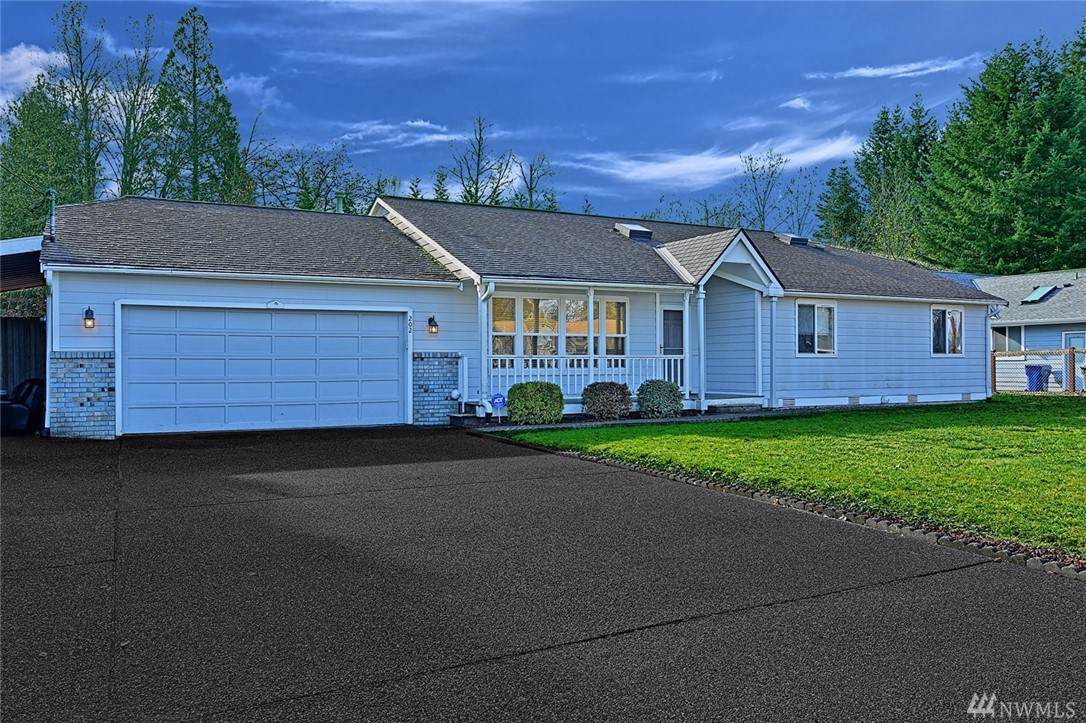 202 Alpine St - Photo 1