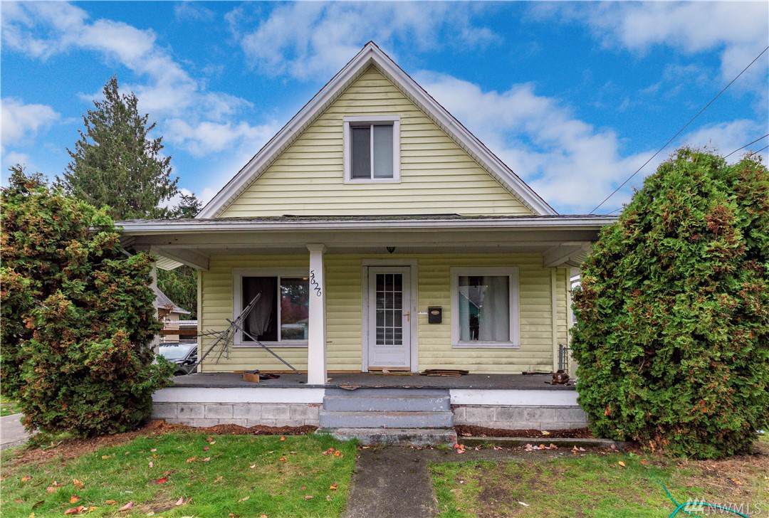 5626 Lawrence St - Photo 1