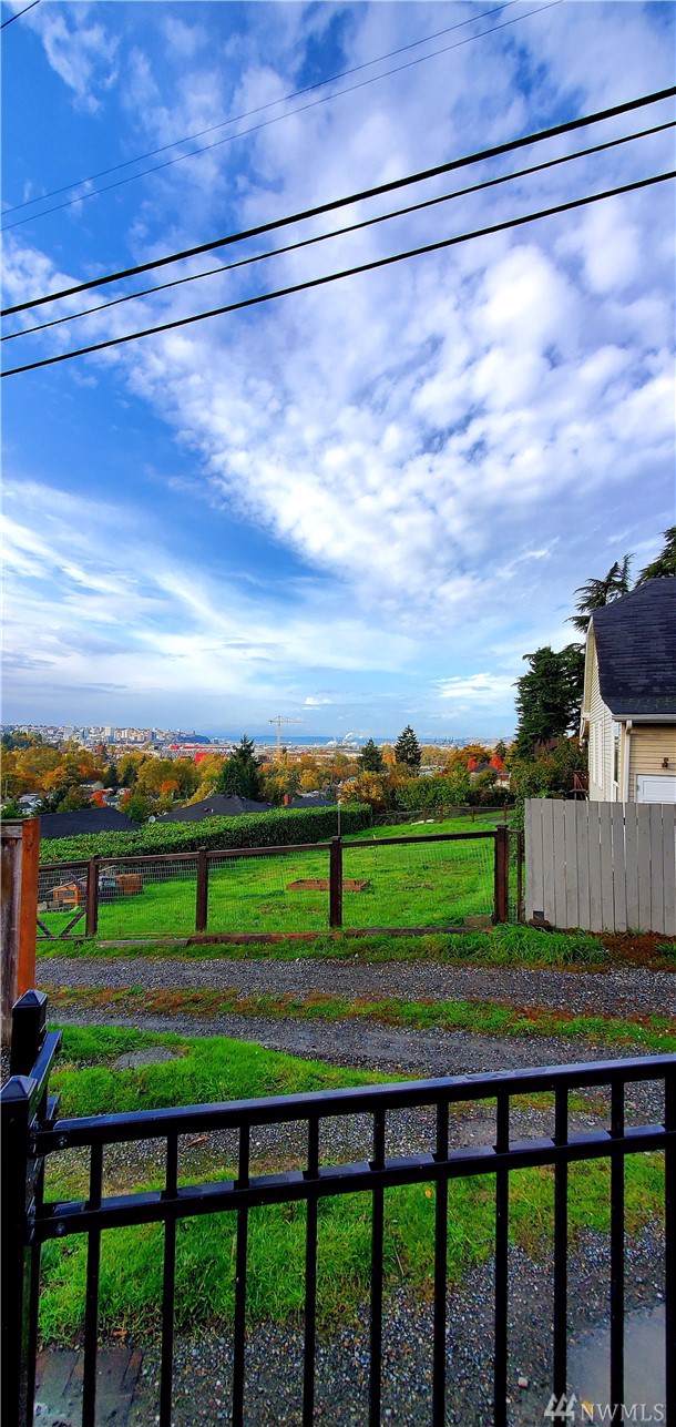 2050 Harrison St - Photo 1