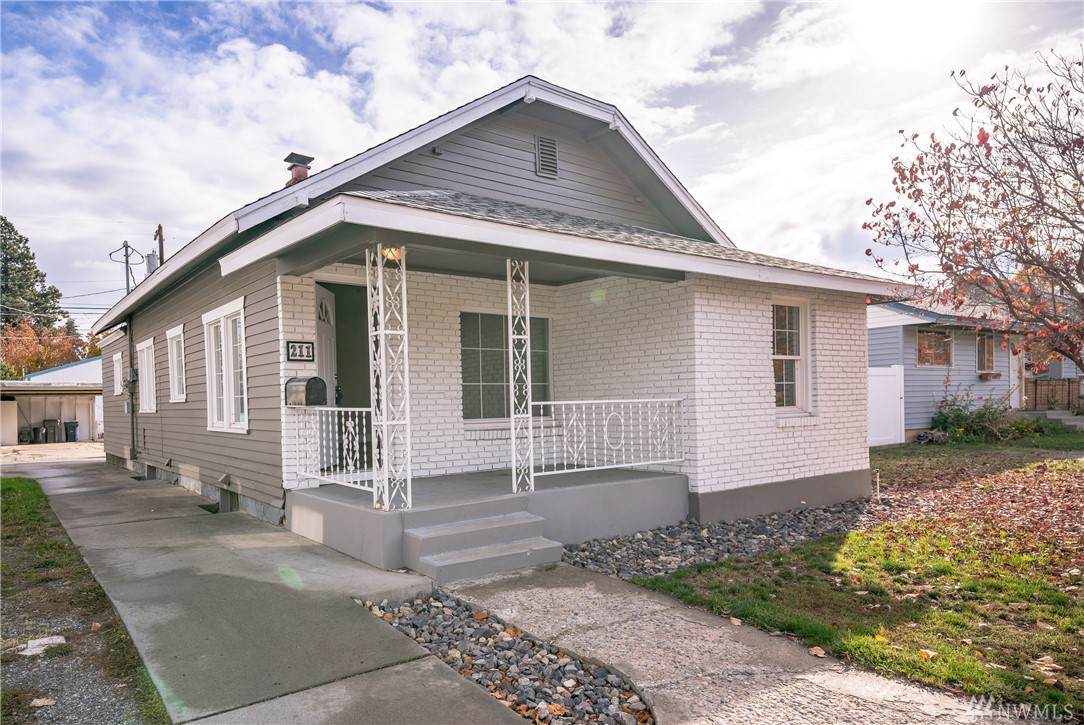 211 Fuller St - Photo 1