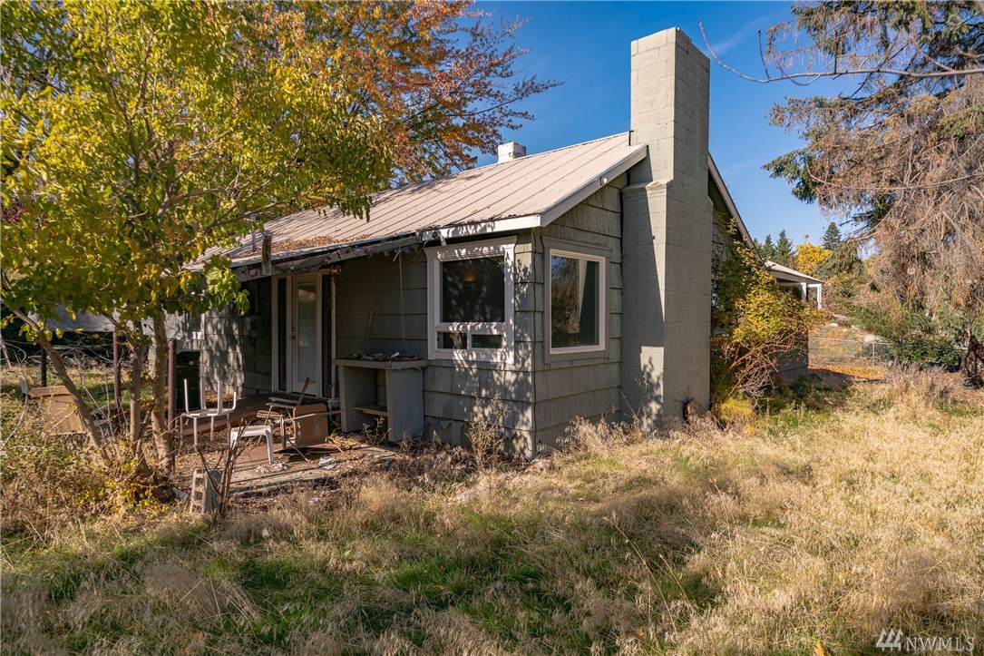 1600 Walnut St - Photo 1