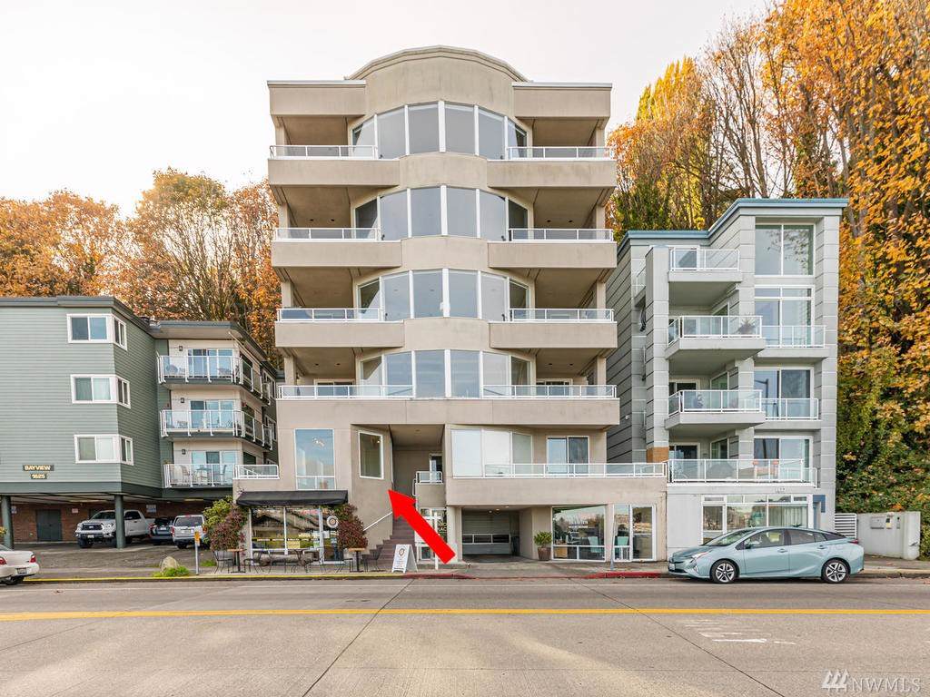 1619 Harbor Ave - Photo 1