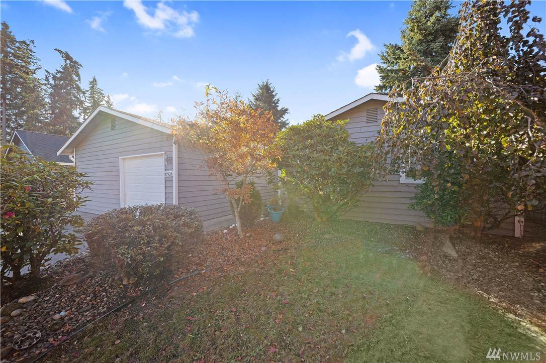 10924 10th Dr - Photo 1