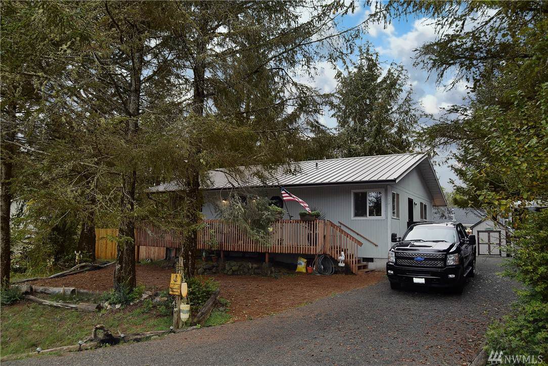 643 Weatherwax Lp - Photo 1